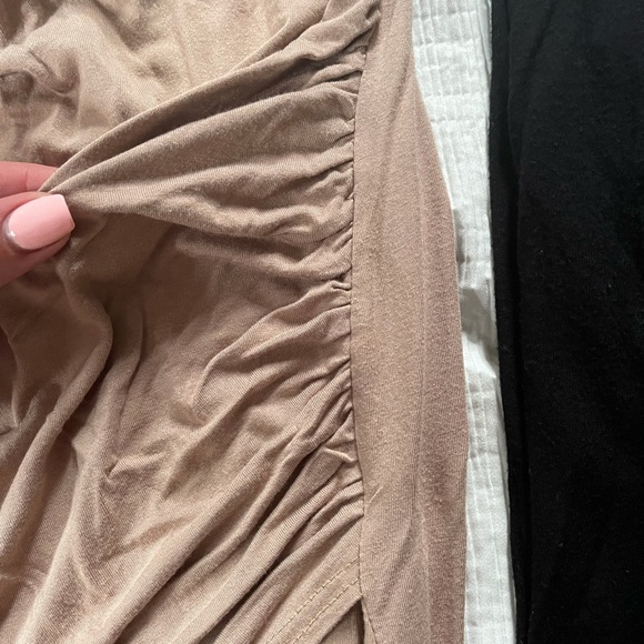 Two mini skirts - Picture 7 of 8